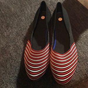 Comfortable red, black&white flat shoes.